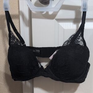 Black Lace Underwire Bra with Adjustable Straps